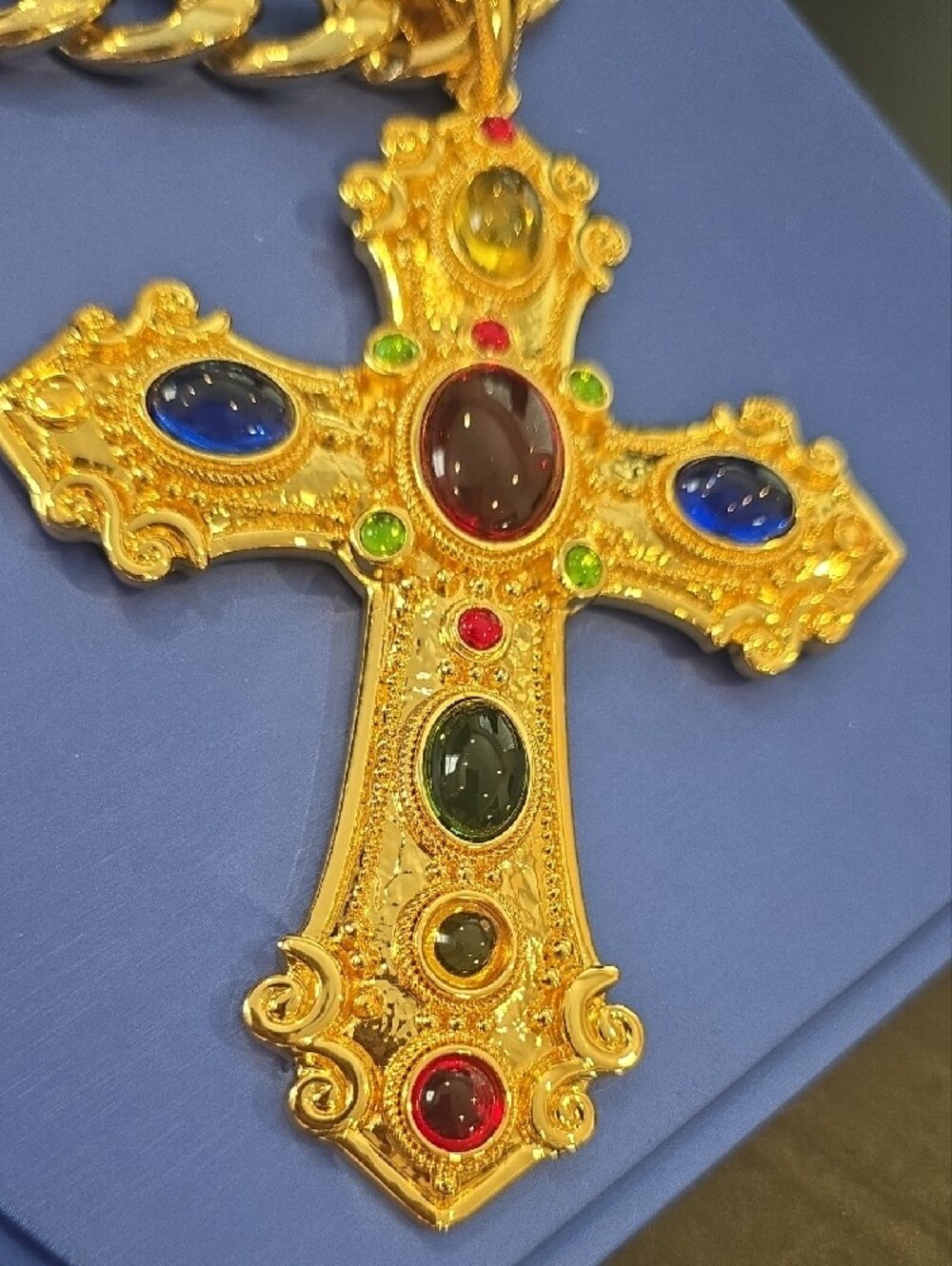 MASSIVE Gold-Tone Multi CABACHON Cross Pendant Necklace -MISS ANNS EXCLUSIVE - Picture 2 of 5